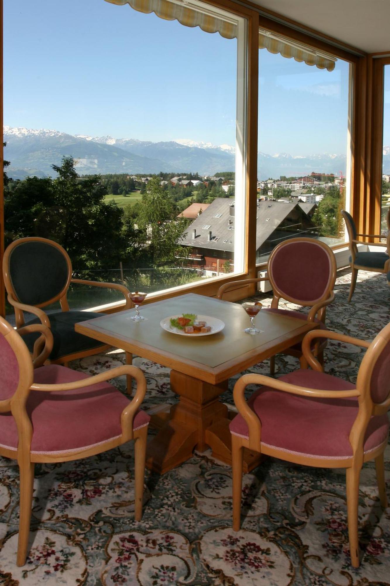 Grand Hôtel du Parc Crans-Montana Extérieur photo